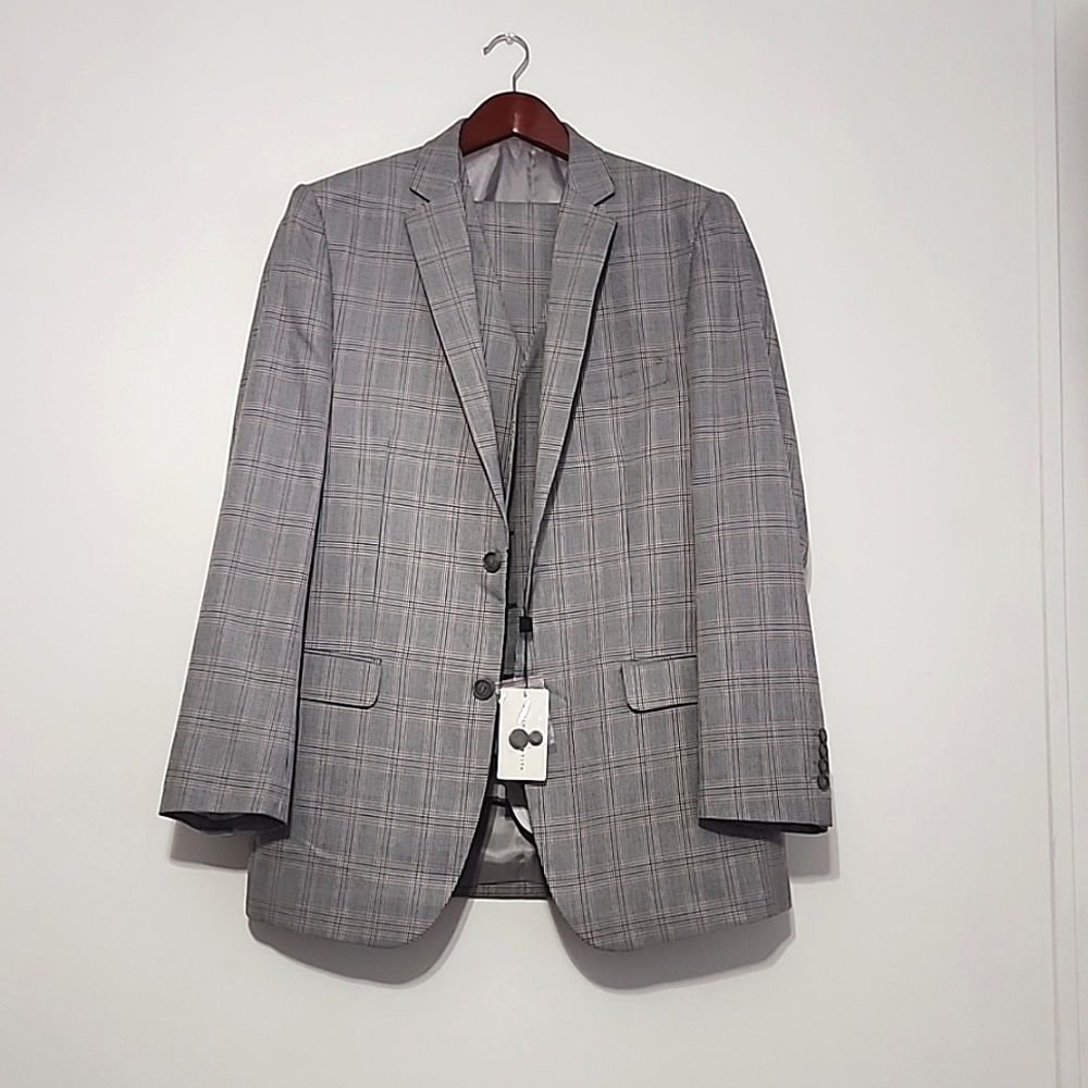 3 piece lapel suit not tailored